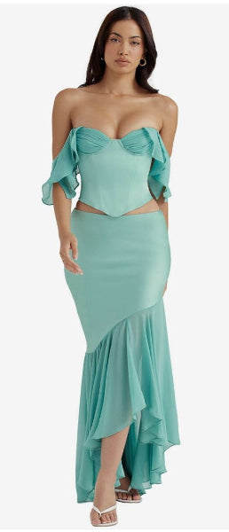 💚 Conjunto “Jasmine Breeze” – Dos Piezas con Falda de Vuelo